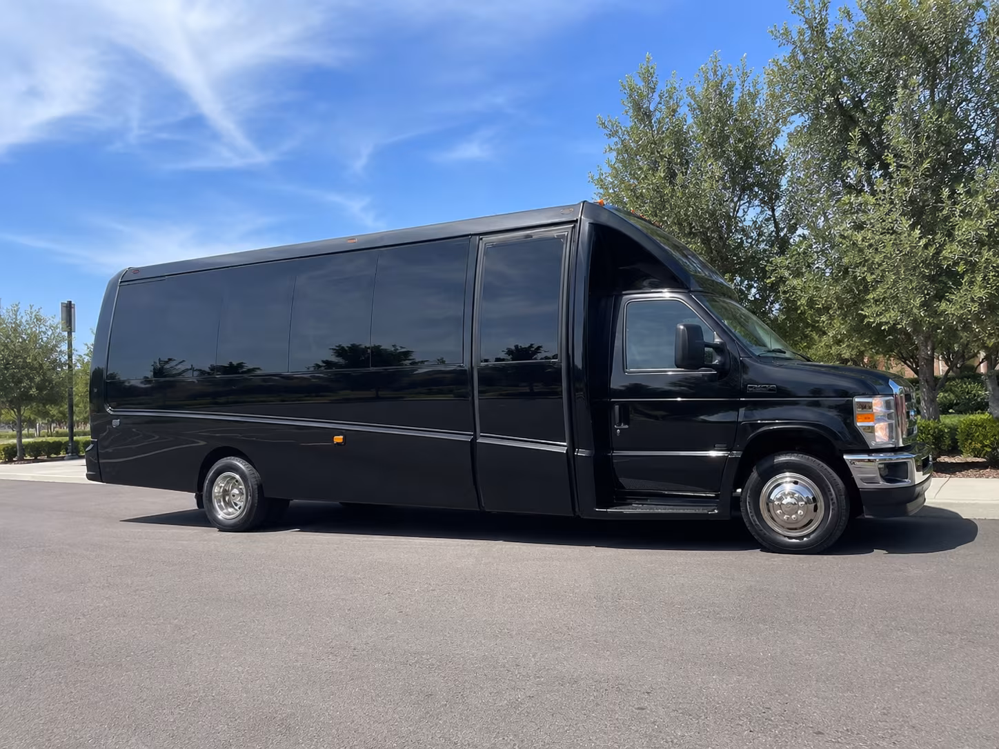 employee shuttle buses for hoover s corporate campuses and office parks