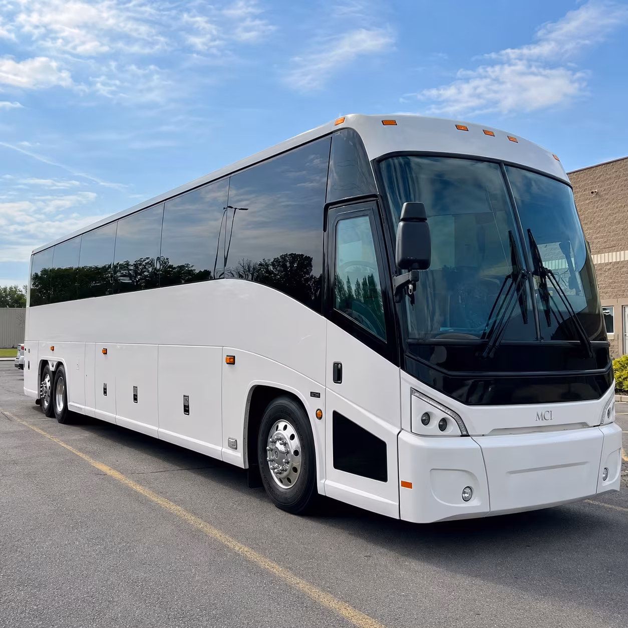 employee shuttle buses for hoover warehouse and distribution groups